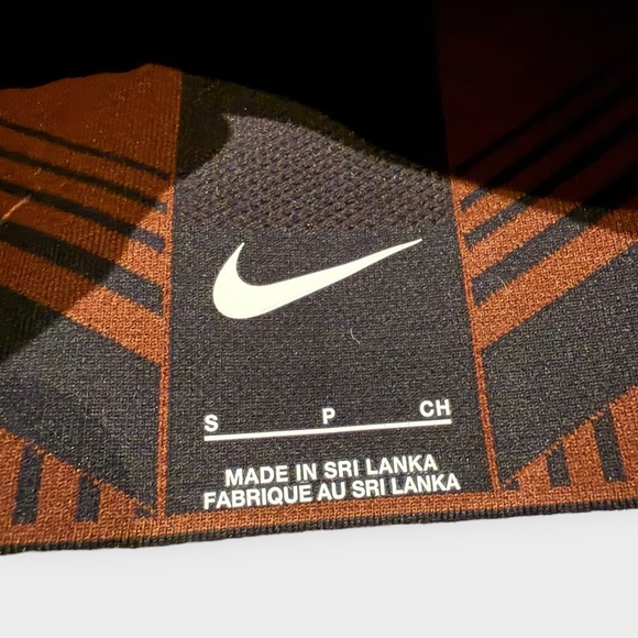 Nike FE/NOM Flyknit Sports Bra in Orange/Brown & Black - Picture 5 of 7